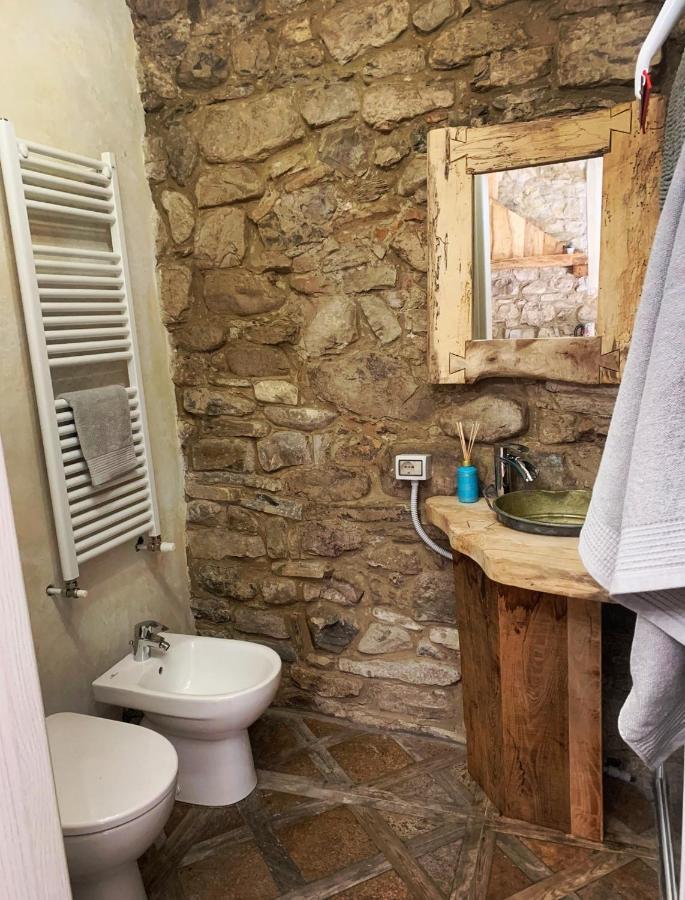 Il Nido Di Matilde _Monolocale Design Sul Fiume_ Apartment Rossena Luaran gambar
