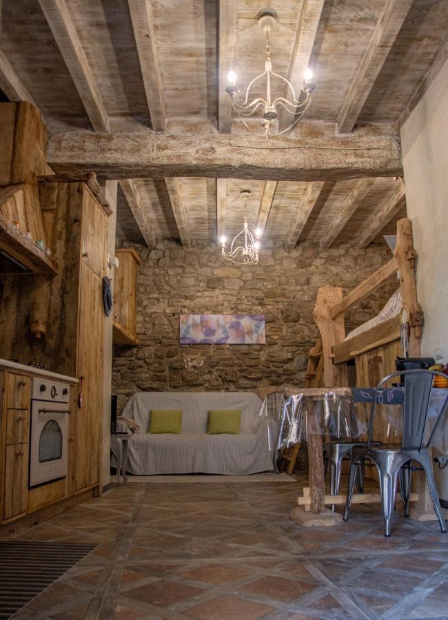 Il Nido Di Matilde _Monolocale Design Sul Fiume_ Apartment Rossena Luaran gambar