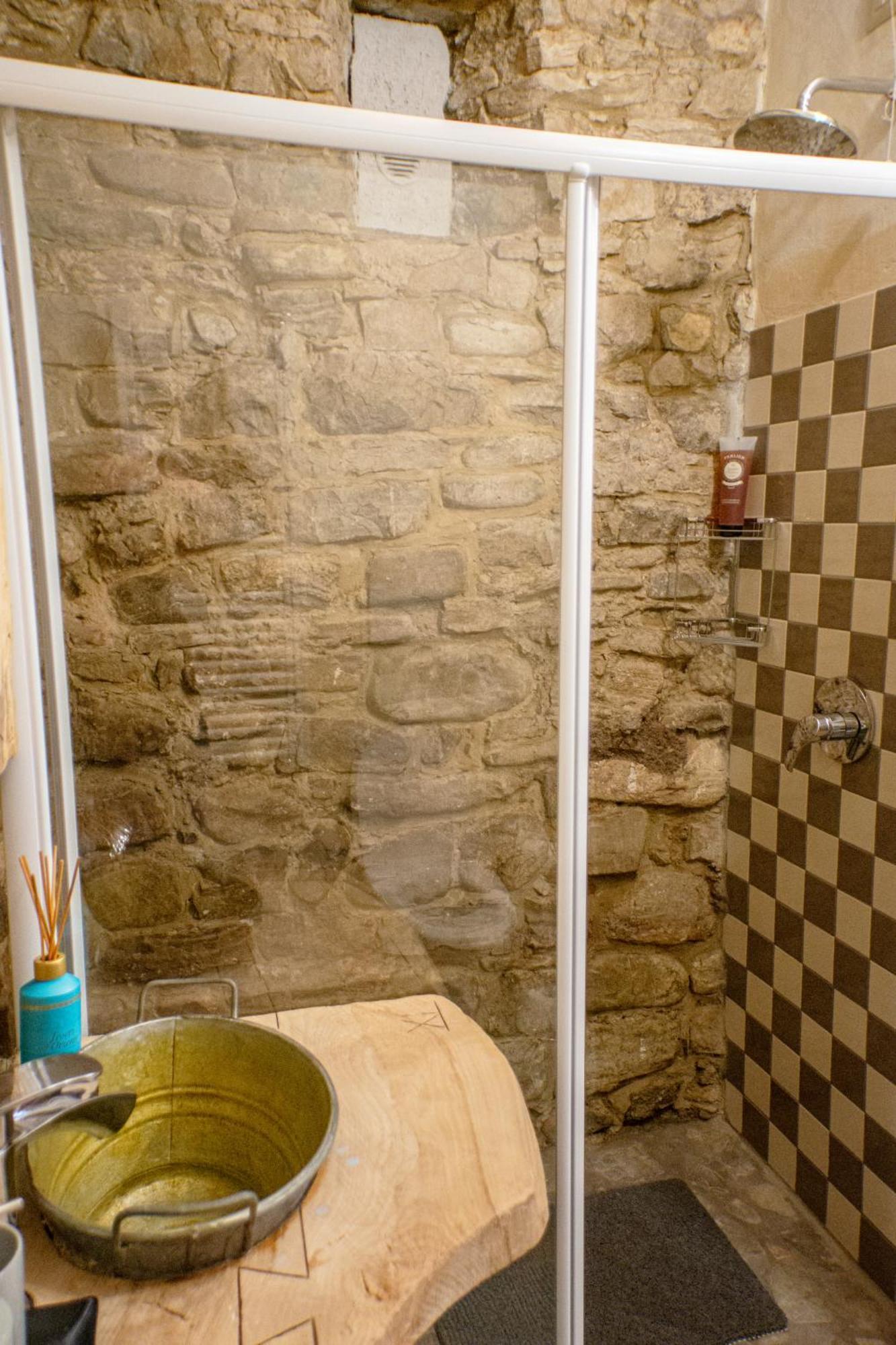 Il Nido Di Matilde _Monolocale Design Sul Fiume_ Apartment Rossena Luaran gambar